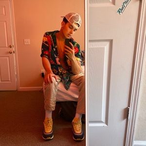 Meet your Posher, Evan